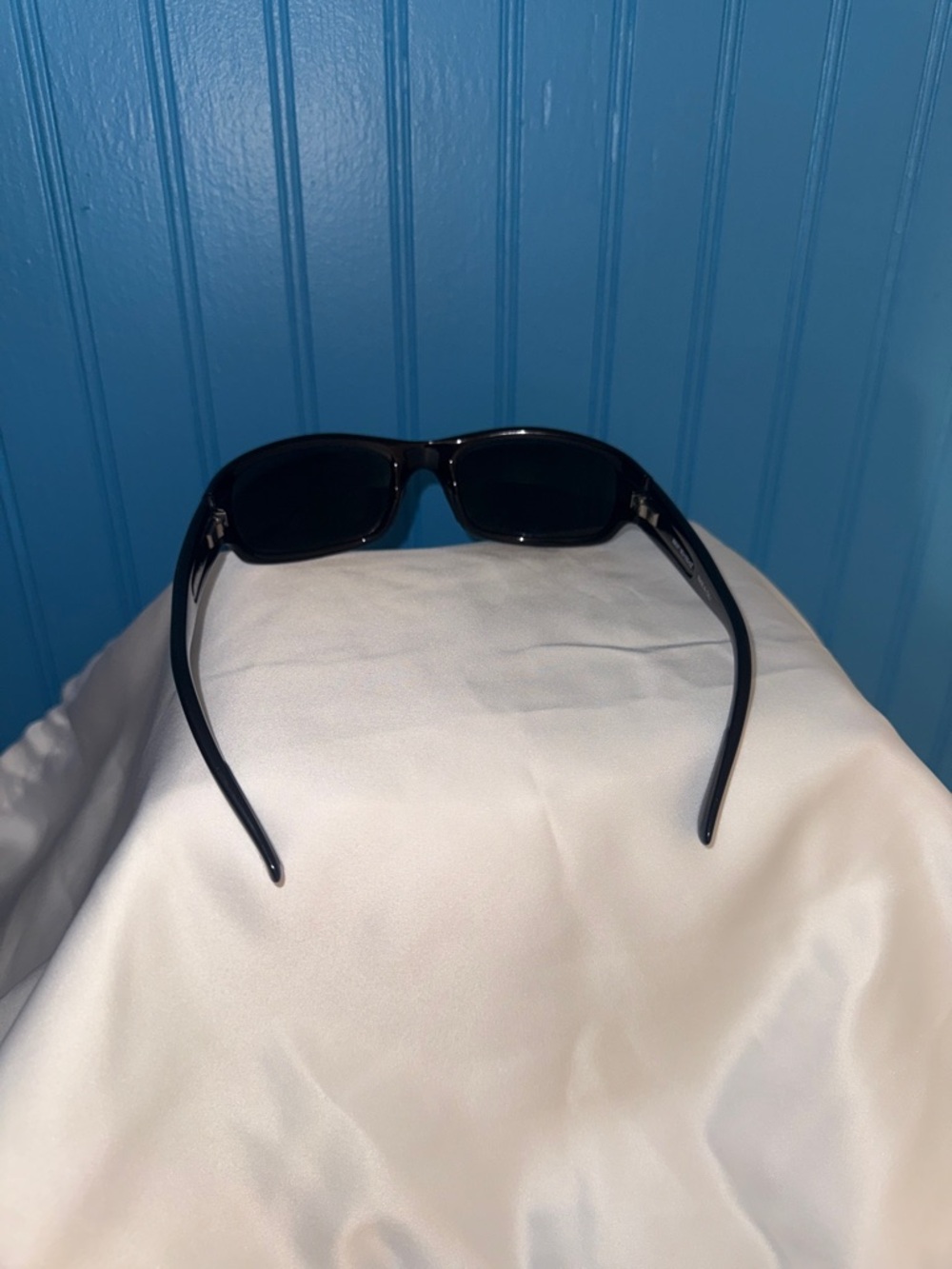 Maui Jim MJ-103-02 Sunglasses with Black Frame and Dark Lenses Made in Italy - Picture 4 of 7